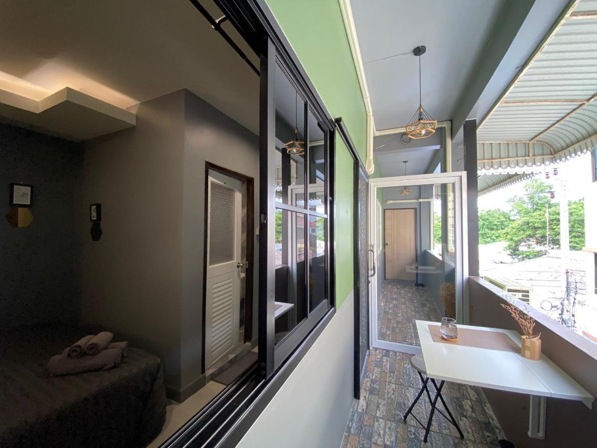 Varietyd-Dayhostel Huahin Extérieur photo